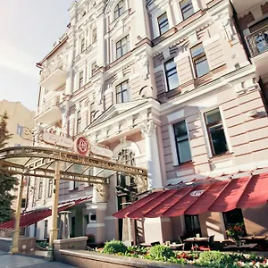 5* Hotel Opera - The Leading Of The World