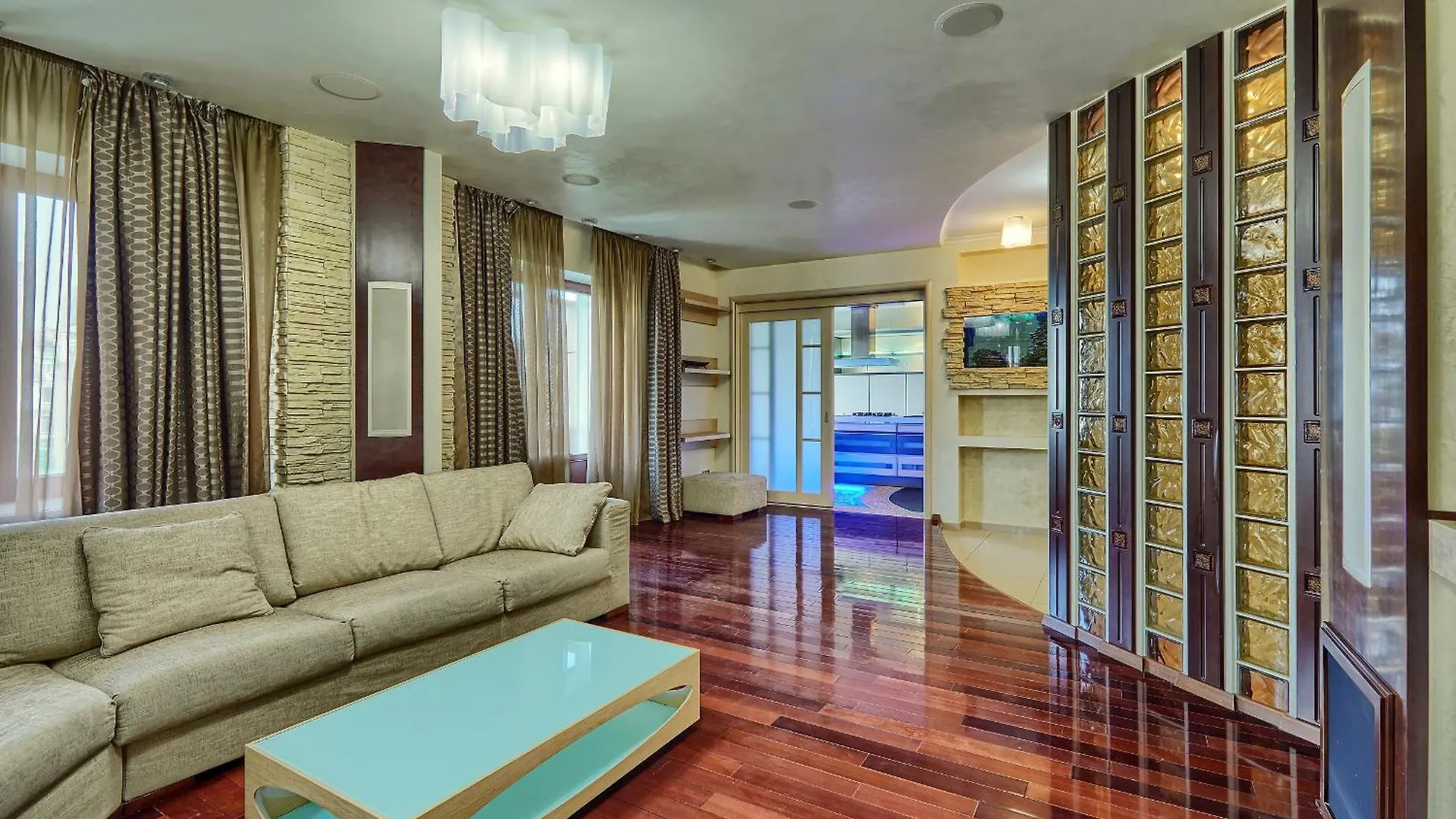 Zhilyanskaya 30А Apartments contacts