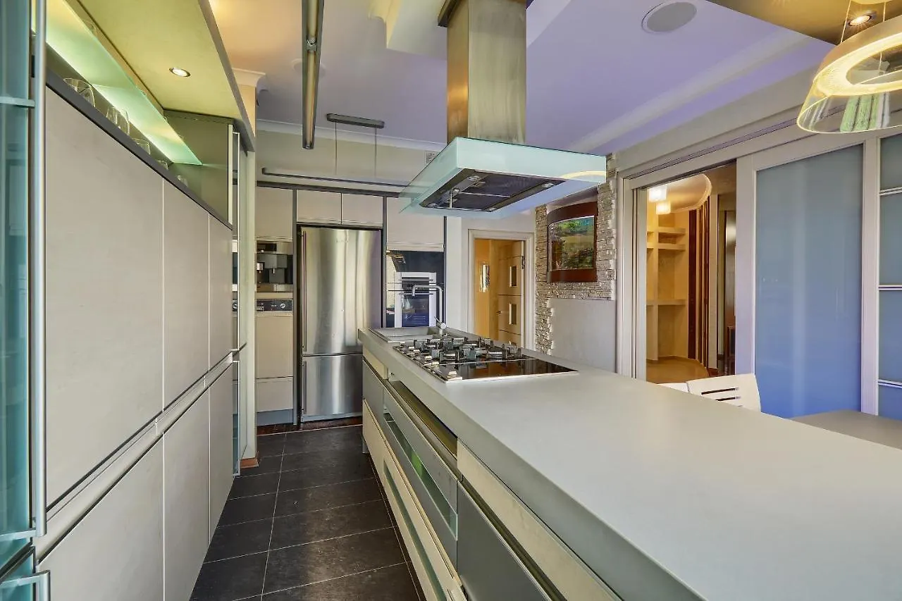 Zhilyanskaya 30А Apartments 키예프