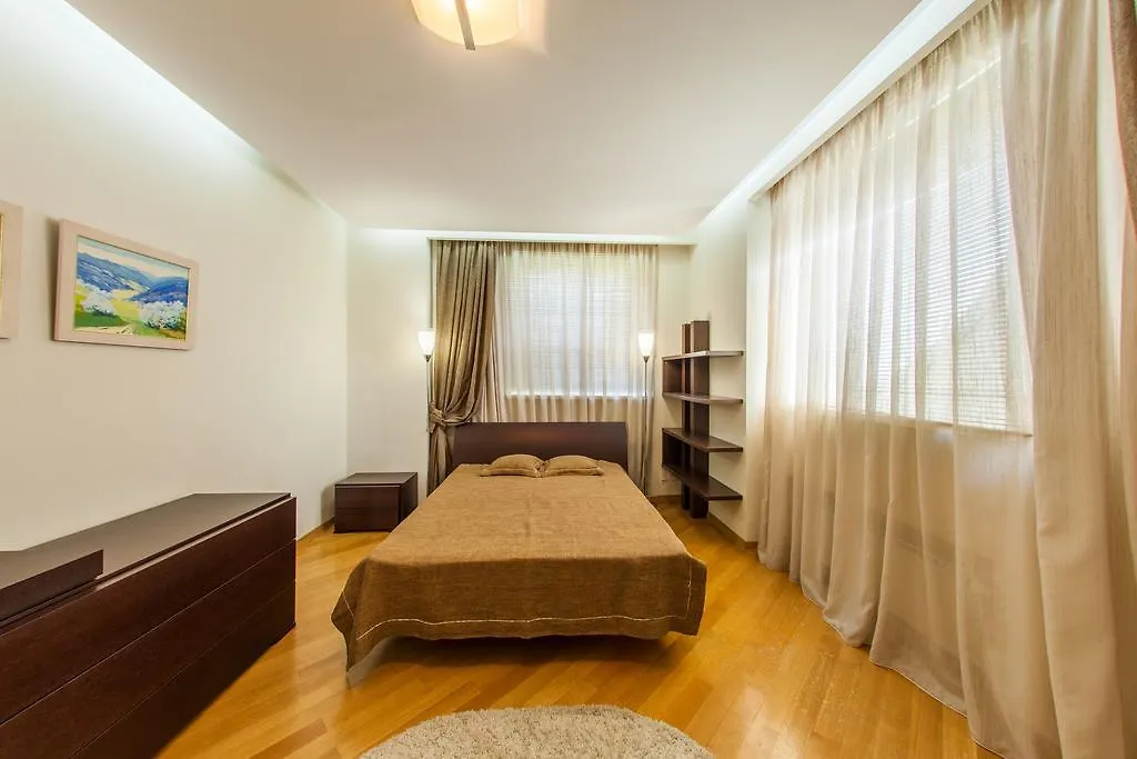 Zhilyanskaya 30А Apartments 키예프